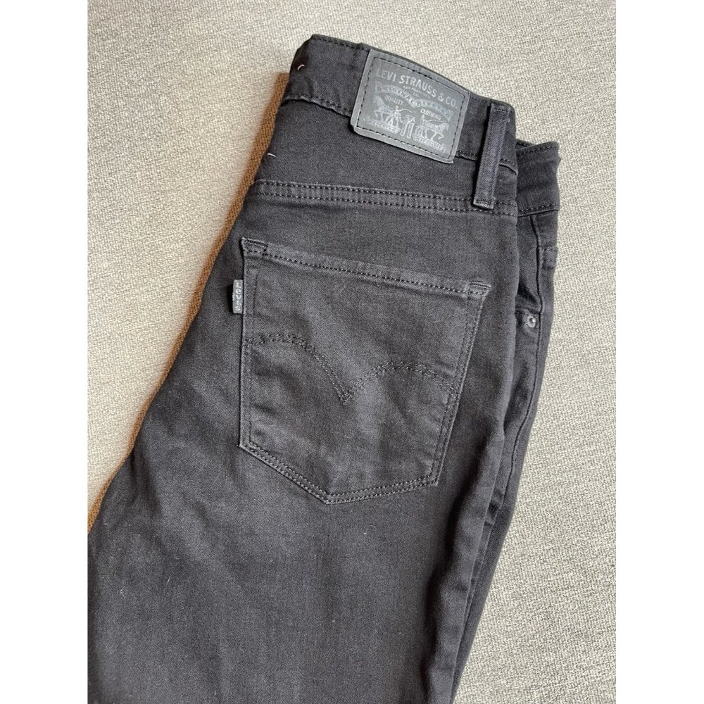 Women’s Levi Jean